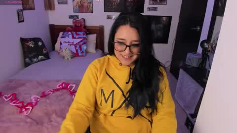 cherry_blushh online show from February 3, 2026, 9:42 pm