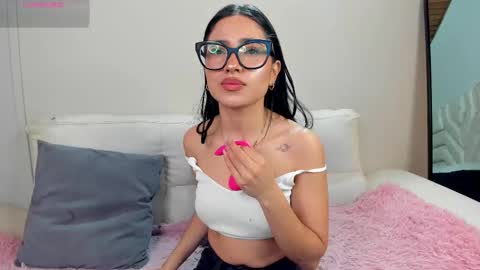 cherry_bunnyx online show from March 29, 2026, 4:34 am