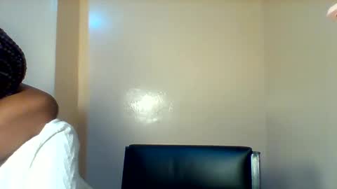 Goddess online show from November 29, 2025, 5:16 pm