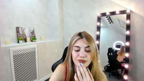 Snapshot of cherry_pr1ce chatting on December 13, 2024, 1:37 am cherry_pr1ce online show from December 13, 2024, 1:37 am