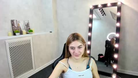 Snapshot of cherry_pr1ce chatting on December 19, 2024, 1:07 am cherry_pr1ce online show from December 19, 2024, 1:07 am