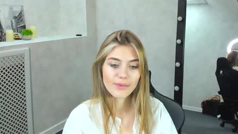 Snapshot of cherry_pr1ce chatting on December 23, 2024, 3:18 am cherry_pr1ce online show from December 23, 2024, 3:18 am