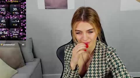 Snapshot of cherry_pr1ce chatting on January 13, 2025, 7:32 am cherry_pr1ce online show from January 13, 2025, 7:32 am