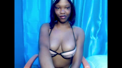 Sophie online show from June 15, 2026, 4:04 am