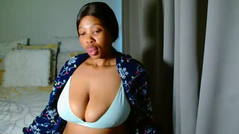 Cherrybabe online show from November 28, 2025, 7:44 am