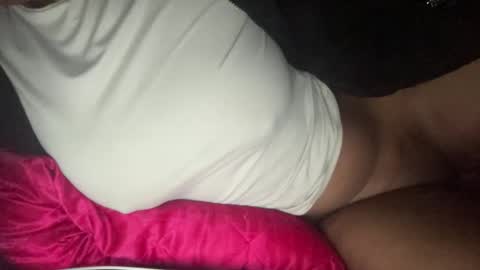 cherryb online show from April 18, 2026, 11:03 am