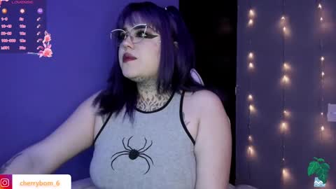  dayis independent model  online show from March 2, 2025, 8:16 am