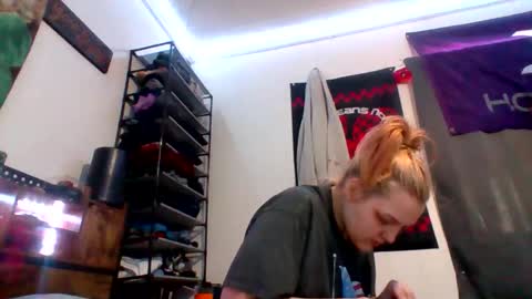 cherrybomb454 online show from February 10, 2026, 7:40 pm