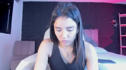 Snapshot of cherrybombs_ chatting on May 19, 2026, 4:30 am Cherry online show from May 19, 2026, 4:30 am