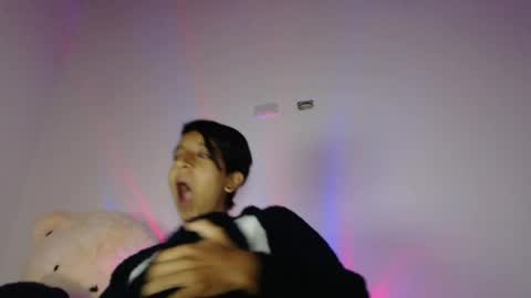 cherrybombsweet online show from April 21, 2026, 10:32 am