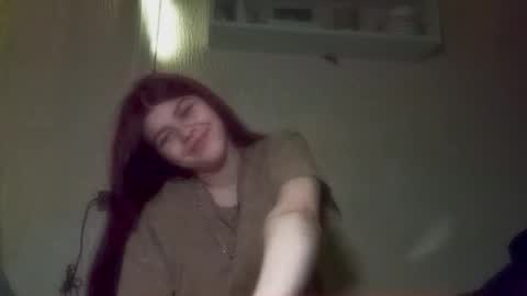 Lina online show from November 7, 2025, 3:23 pm