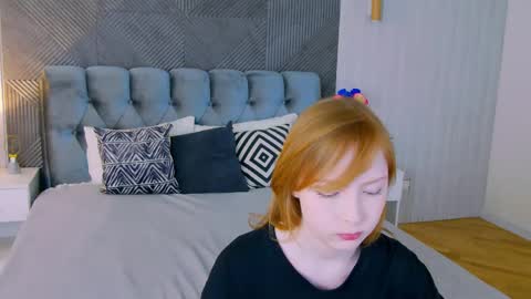 cherrycrushlove online show from March 11, 2026, 7:25 am