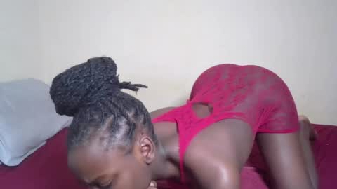 Snapshot of cherrye_bonny2 chatting on June 16, 2026, 4:59 am Cherry online show from June 16, 2026, 4:59 am