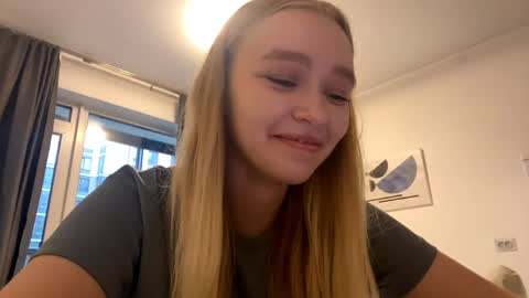 Lei online show from April 25, 2026, 3:42 pm