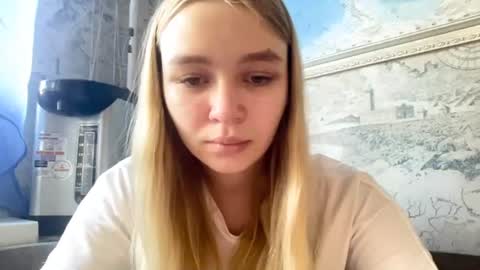 Snapshot of cherryleija chatting on June 9, 2026, 8:15 am Lei online show from June 9, 2026, 8:15 am