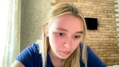 Snapshot of cherryleija chatting on June 12, 2026, 11:31 am Lei online show from June 12, 2026, 11:31 am