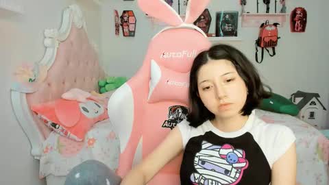 cherrycute666 online show from October 11, 2025, 9:57 pm