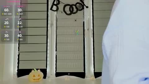 Lysia online show from October 21, 2025, 11:22 am