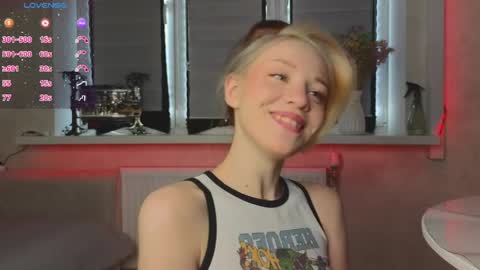 Lysia online show from April 8, 2026, 1:11 pm