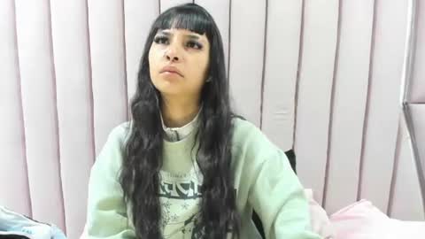 cherrysweetl_ online show from June 23, 2026, 12:58 pm