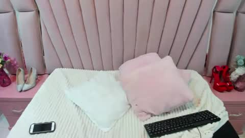 cherrysweetl_ online show from July 8, 2026, 1:26 pm