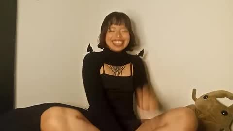 Cherry  online show from January 8, 2025, 1:00 am