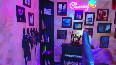 Snapshot of cherryy_bombshelll chatting on November 16, 2025, 5:40 pm cherry online show from November 16, 2025, 5:40 pm