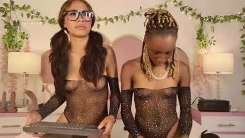 Snapshot of cherylandtoni chatting on July 7, 2026, 5:54 am CherylandToni online show from July 7, 2026, 5:54 am