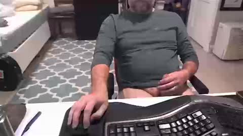Snapshot of chesbayboy chatting on October 16, 2025, 3:13 pm chesbayboy online show from October 16, 2025, 3:13 pm