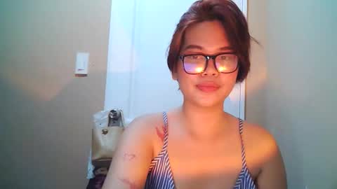 Snapshot of chesca_sweetie chatting on February 4, 2026, 6:03 pm chesca online show from February 4, 2026, 6:03 pm