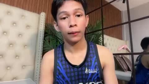 chick_renz online show from June 22, 2026, 10:56 am