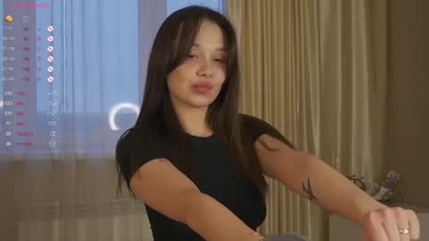 Nicole online show from December 17, 2025, 5:46 am