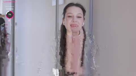 Nicole online show from March 22, 2026, 5:33 am