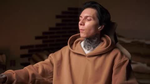 Rick online show from December 4, 2025, 5:32 pm