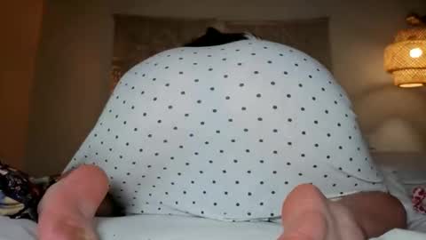 Snapshot of chillwithcamii chatting on May 9, 2026, 10:09 am yoursensualparadise online show from May 9, 2026, 10:09 am