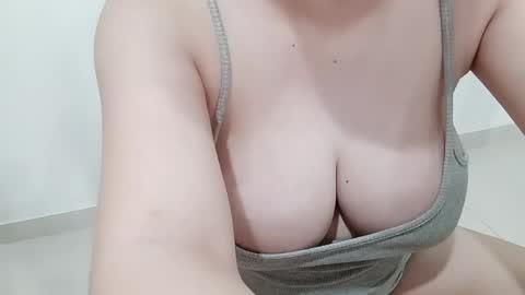 Jani online show from April 21, 2026, 1:42 am