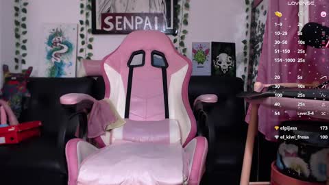 chise chann online show from March 6, 2025, 7:36 am