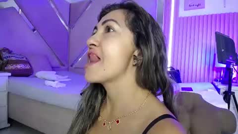 Snapshot of chloe__jones_ chatting on July 22, 2026, 1:47 pm Chloe online show from July 22, 2026, 1:47 pm