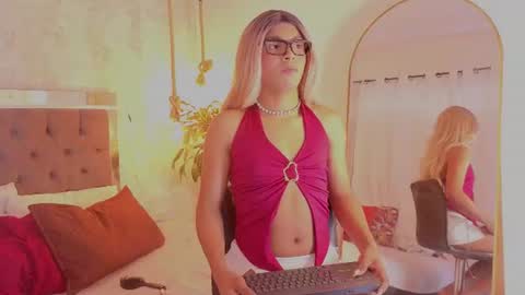 Snapshot of chloe_bronze chatting on June 30, 2026, 7:26 pm Chloe online show from June 30, 2026, 7:26 pm