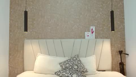 Abby 19 years online show from January 25, 2025, 9:35 pm