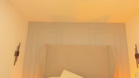 Chloe online show from April 23, 2026, 11:53 am