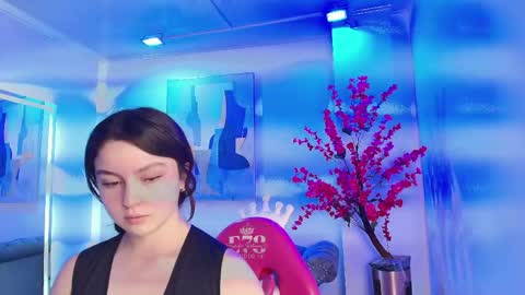 Chloe online show from April 21, 2026, 11:16 am