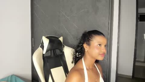 Snapshot of chloe_evans21 chatting on June 25, 2026, 11:53 pm chloe online show from June 25, 2026, 11:53 pm