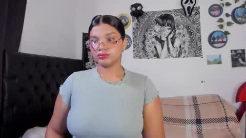 chloe_kisses online show from September 27, 2025, 11:04 am