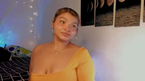 chloe_kisses online show from April 21, 2026, 11:27 am