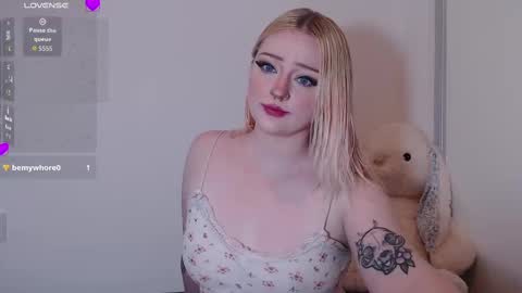 Chloe Levine online show from September 14, 2025, 9:25 pm