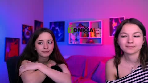 chloe_ley online show from April 21, 2026, 1:42 am