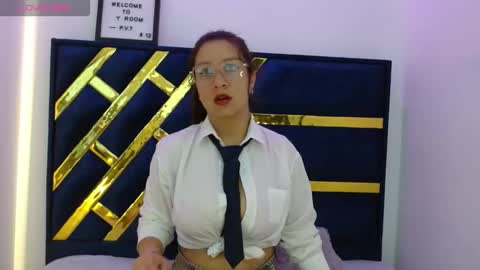 Chloe online show from November 12, 2025, 1:00 pm