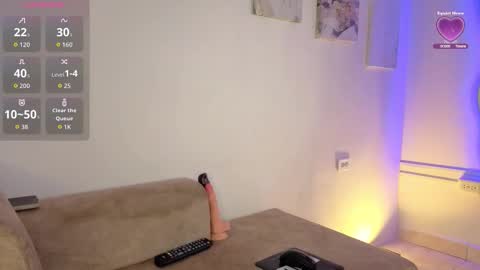 Snapshot of chloe_madisson chatting on January 12, 2026, 2:11 pm chloe online show from January 12, 2026, 2:11 pm