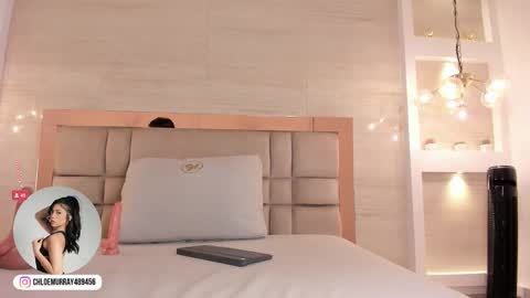  CHLOE  online show from March 28, 2026, 11:43 am